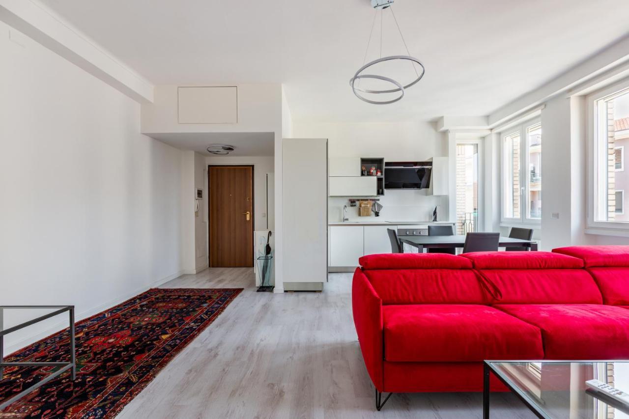 Garibaldi & Gae Aulenti Modern With Private Parking! * Milan