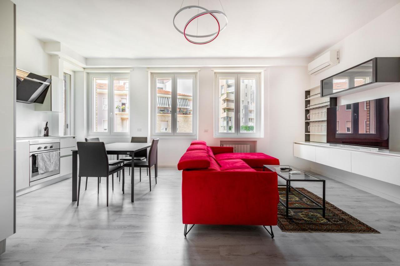 Garibaldi & Gae Aulenti Modern With Private Parking! Apartment Milan